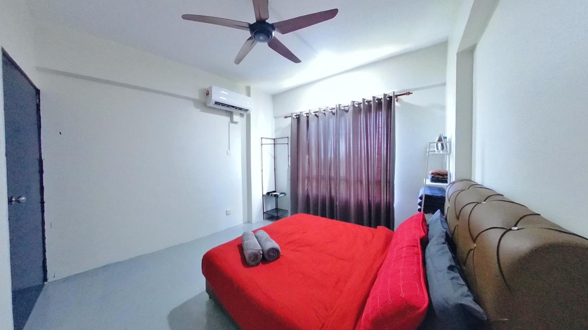 2-5pax Sunshine Beachfront, Free Parking Apartment *